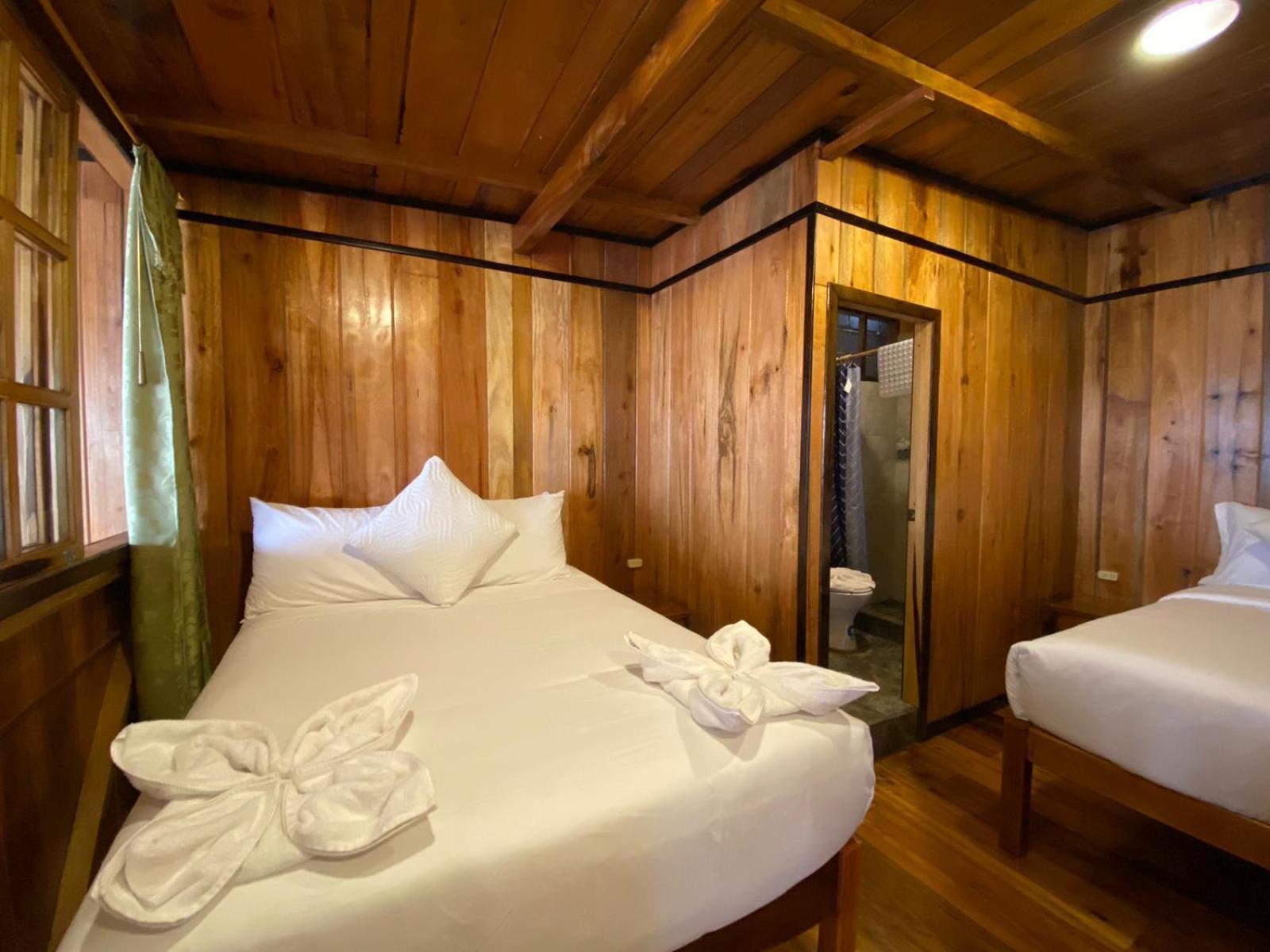 Guayabo Hostal Mindo Quarto foto